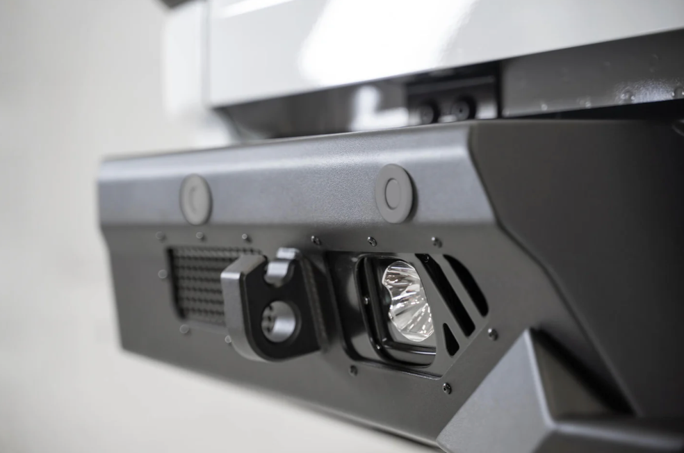 2020-2023 GMC/Chevy 2500 Heavy-Duty Bomber Rear Bumper with Blind Spot Integration