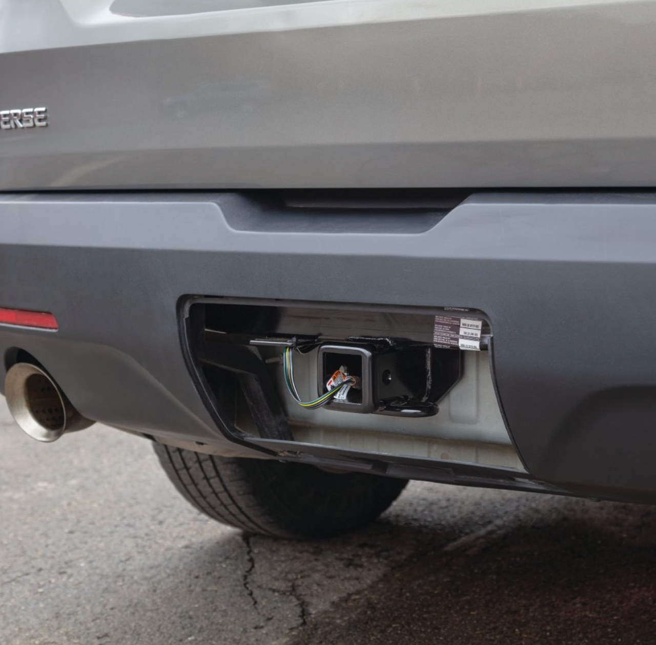 Class 3 Trailer Hitch with 2-Inch Receiver |Black | Fits Buick Enclave & Chevy Traverse (2018–2025)