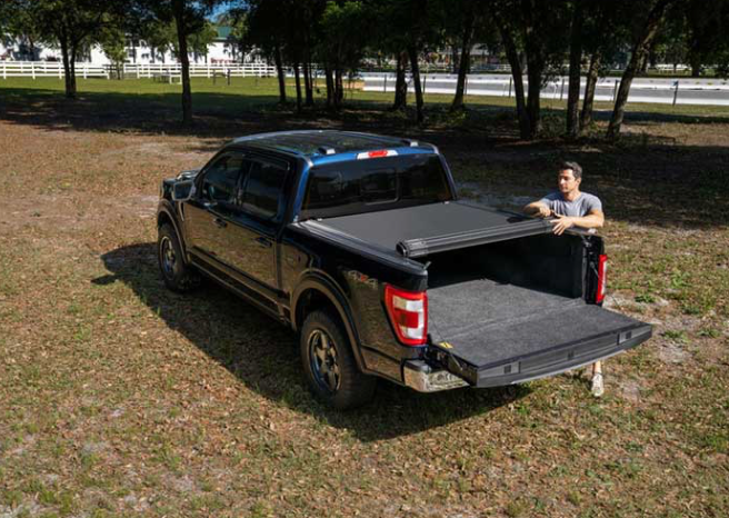 2021-2025 Ford F-150 & 2024 Ford F-150 LIGHTNING 5.5FT BED REVOLVER X4S TONNEAU COVER