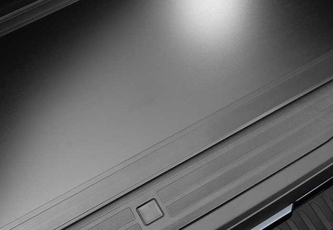 2021-2025 FORD F-150 & 2024 FORD F-150 LIGHTNING CREW CAB 5.5 FT BED UNDERCOVER ULTRA FLEX TONNEAU COVER