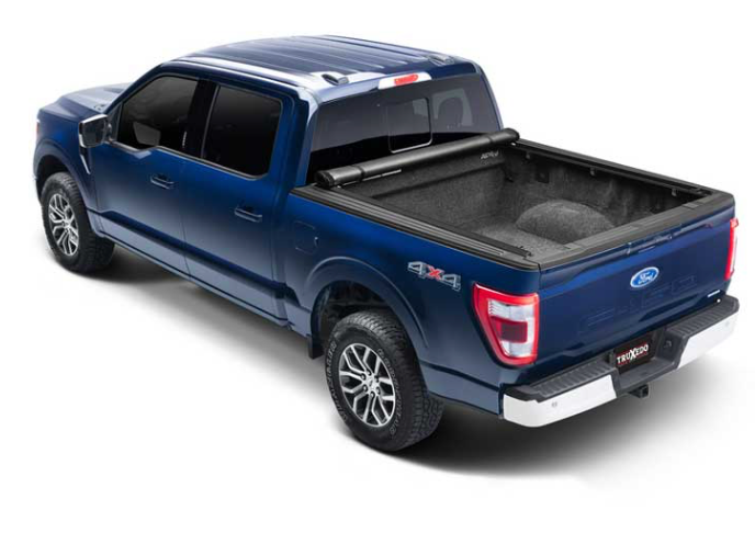 2015-2025 FORD F-150 & 2022-2024 FORD F-150 LIGHTNING 5.5FT BED LO PRO QT TONNEAU COVER