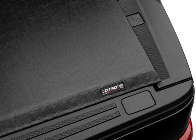 2015-2025 FORD F-150 & 2022-2024 FORD F-150 LIGHTNING 5.5FT BED LO PRO QT TONNEAU COVER