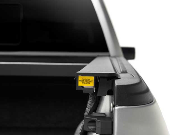 2021-2025 FORD F150 8 FT NOT COMPATIBLE WITH OE CARGO MANAGEMENT TRACKS MANUAL RETRACTABLE TONNEAU COVER