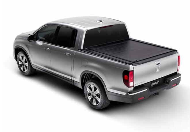2017-2025 HONDA RIDGELINE RETRAXPRO MX MANUAL RETRACTABLE TONNEAU COVER