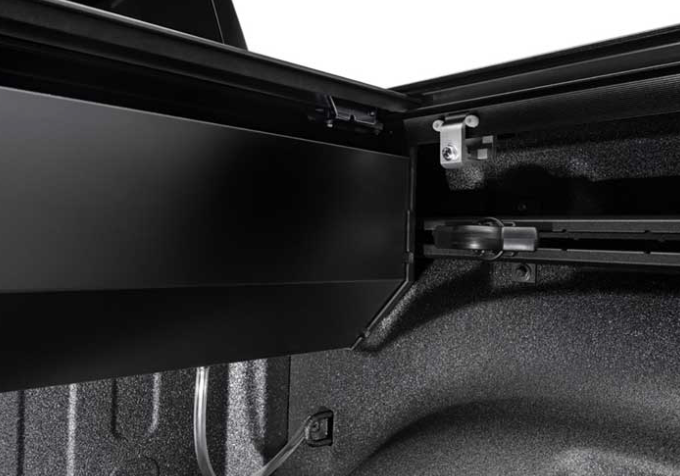 2017-2025 HONDA RIDGELINE RETRAXPRO MX MANUAL RETRACTABLE TONNEAU COVER