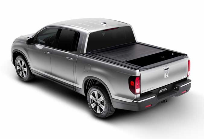 2017-2025 HONDA RIDGELINE RETRAXPRO MX MANUAL RETRACTABLE TONNEAU COVER
