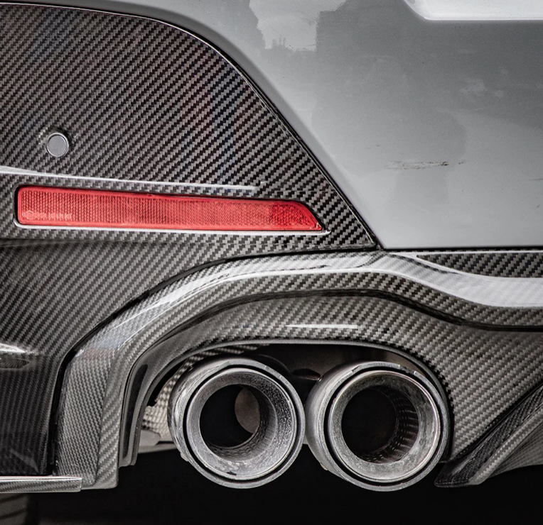 BMW G26 Carbon Fiber Double Tips Diffuser