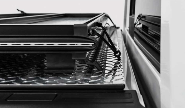 2019-2025 RAM 1500 6.4FT(W/RAMBOX)FOLDING HARD COVER BLACK MATTE URETHANE TONNEAU COVER