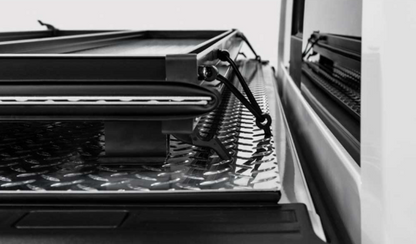 2019-2025 RAM 1500 6.4FT(W/RAMBOX)FOLDING HARD COVER BLACK MATTE URETHANE TONNEAU COVER