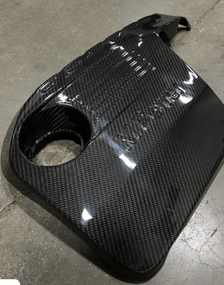 Dry Carbon Fiber Engine Cover (BMW F80 M3 / F82/F83 M4)