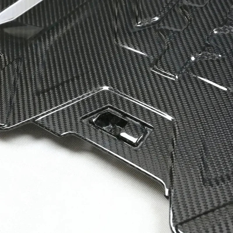 Dry Carbon Fiber Engine Cover | BMW F90 M5 / F91 F92 F93 M8